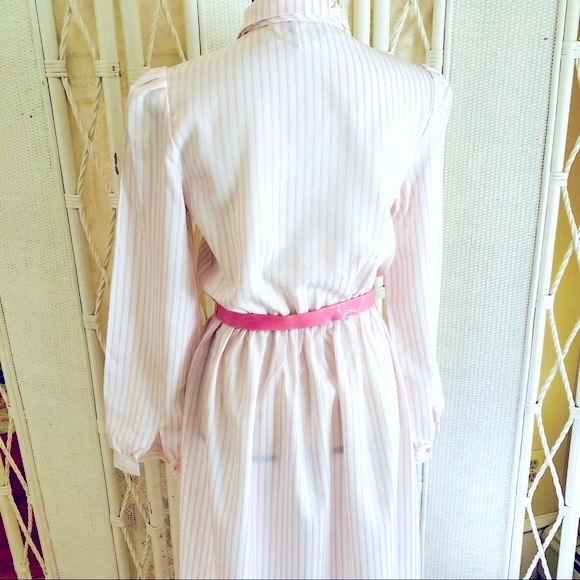 VINTAGE 70s Dress White Pink Stripes Bow Tie Belted size 10 - Picture 11 of 16